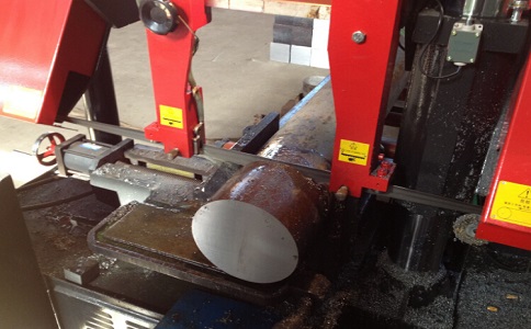 平塘卧式带锯床加工时出现明显振荡如何排查？